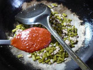 猪肉末炒酸带豆的做法步骤：6