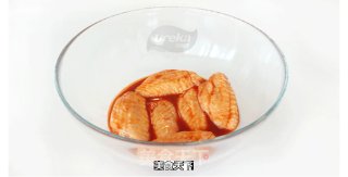 新奥尔良烤鸡翅的做法步骤：3
