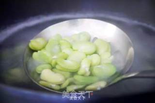 番茄鸡蛋炒蚕豆的做法步骤：3