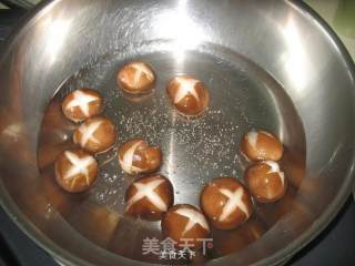 香菇油菜的做法步骤：4