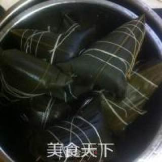 蛋黄肉粽的做法步骤：17