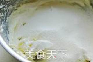 杏仁牛油小花曲奇的做法步骤：4