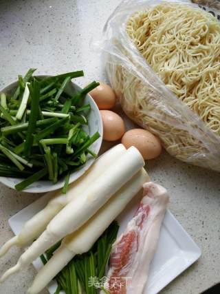 江笋肉片炒面的做法步骤：1