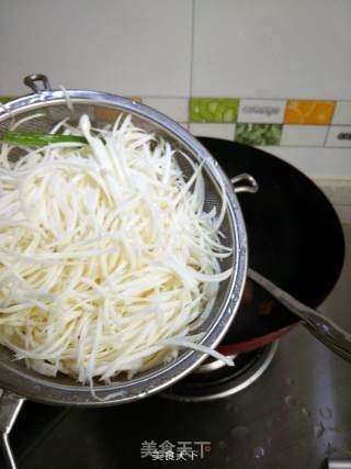 江笋肉片炒面的做法步骤：4