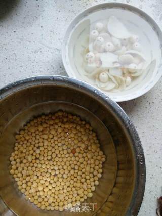 百合湘莲豆浆的做法步骤：2