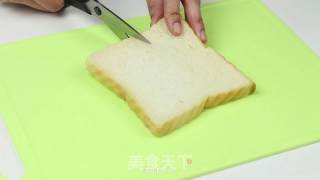 吐司鸡蛋盅的做法步骤：1