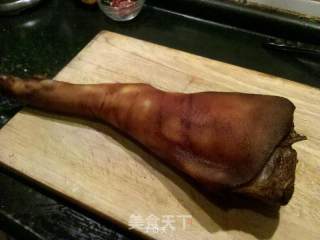 湖北腊蹄子火锅的做法步骤：4