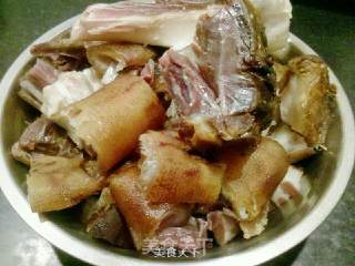 湖北腊蹄子火锅的做法步骤：6