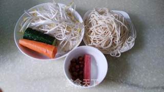 爽口凉面---夏季专属的美味的做法步骤：1