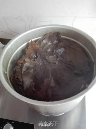 菠萝叶粽子的做法步骤：2