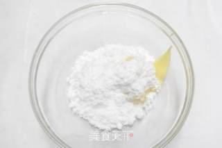 奶香蔓越莓饼干条的做法步骤：2