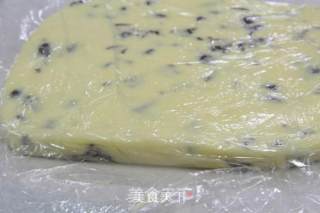 奶香蔓越莓饼干条的做法步骤：6