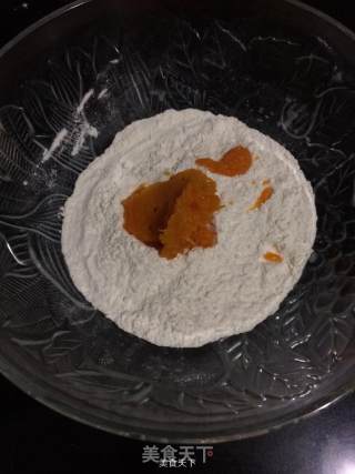 南瓜玫瑰馒头的做法步骤：2