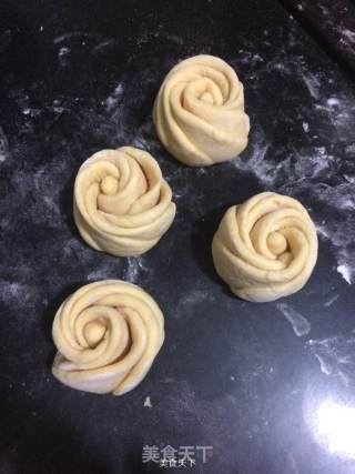 南瓜玫瑰馒头的做法步骤：11