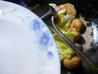 娃娃菜煮肉面筋的做法步骤：6