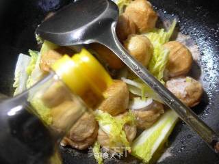 娃娃菜煮肉面筋的做法步骤：8