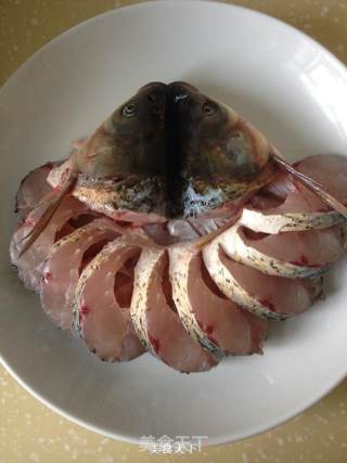 青蒸鲩鱼的做法步骤：3