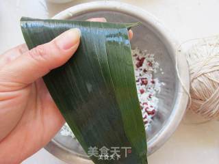 红豆蜜枣粽子的做法步骤：8