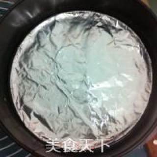 树莓慕斯蛋糕( 泡澡娃娃版）的做法步骤：2