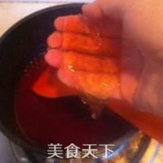 树莓慕斯蛋糕( 泡澡娃娃版）的做法步骤：4