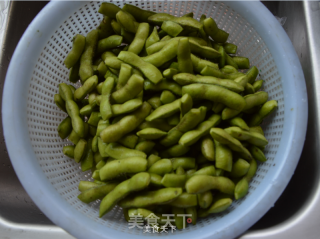 糟毛豆的做法步骤：1