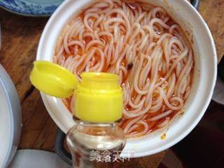 酸酸辣辣真美味-松茸螺蛳粉的做法步骤：10