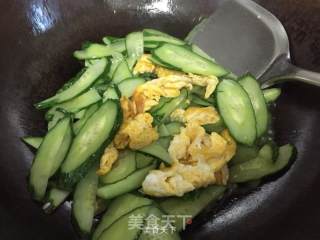 鸡蛋黄瓜---又名混蛋黄瓜的做法步骤：6