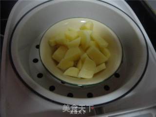 糯米土豆饼的做法步骤：1