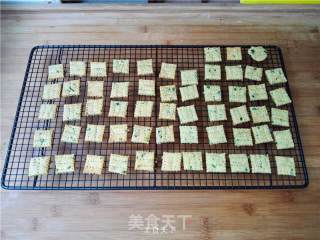 椒盐香葱苏打饼的做法步骤：13