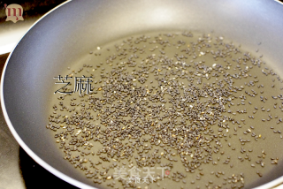 紫薯芝麻奶球的做法步骤：2