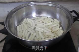 浓郁口感----芝士焗通心粉的做法步骤：2