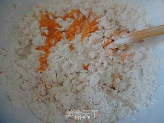 胡萝卜汁手擀面的做法步骤：3