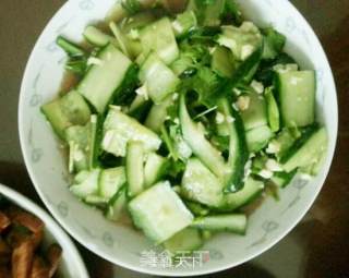 清香不辣凉拌黄瓜的做法步骤：2