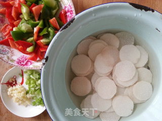 彩椒山药片的做法步骤：2