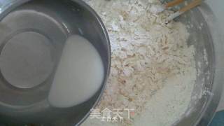 双色蒸卷的做法步骤：1