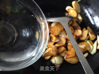 油焖茭白的做法步骤：7