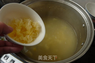 西梅小米银耳粥的做法步骤：3