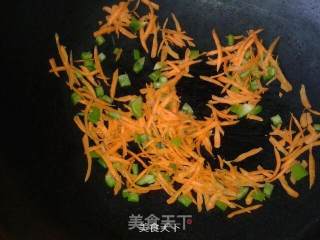 千岛酱炒饭——低油版的做法步骤：2