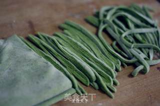手擀菠菜凉面的做法步骤：15