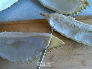 榴莲壳煲骨汤的做法步骤：1