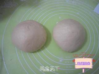 面包机也能做出销魂香酥的美味面包--日式吐司面包（椰蓉吐司）的做法步骤：4