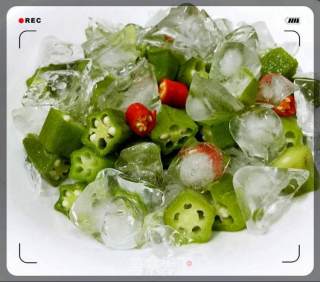 冰镇秋葵--配日本酱油及芥末吃出特别的味道的做法步骤：3