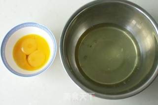 咖啡冰淇淋蛋糕卷的做法步骤：1