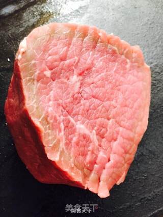 咖喱炒牛肉芒果的做法步骤：1