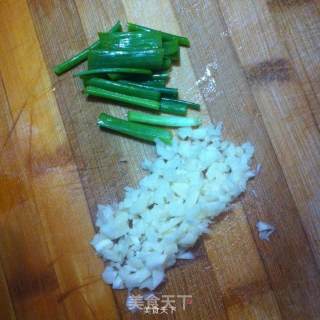 剁椒土豆的做法步骤：2