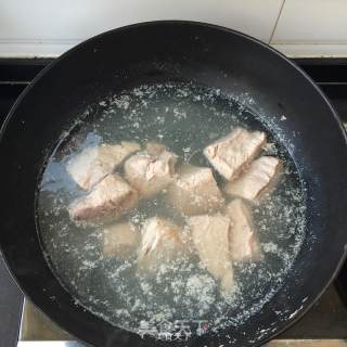 自制肉松的做法步骤：2