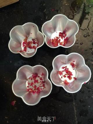 玫瑰花荔枝水晶糕的做法步骤：1