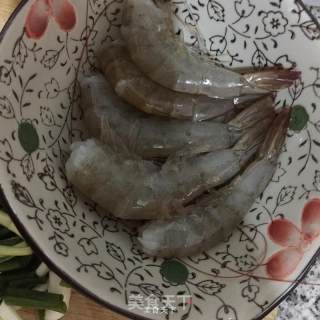 鲜虾面的做法步骤：1
