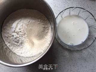 红糖三角的做法步骤：1