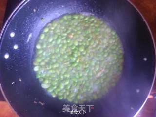 毛豆豆皮炒鸡蛋的做法步骤：9